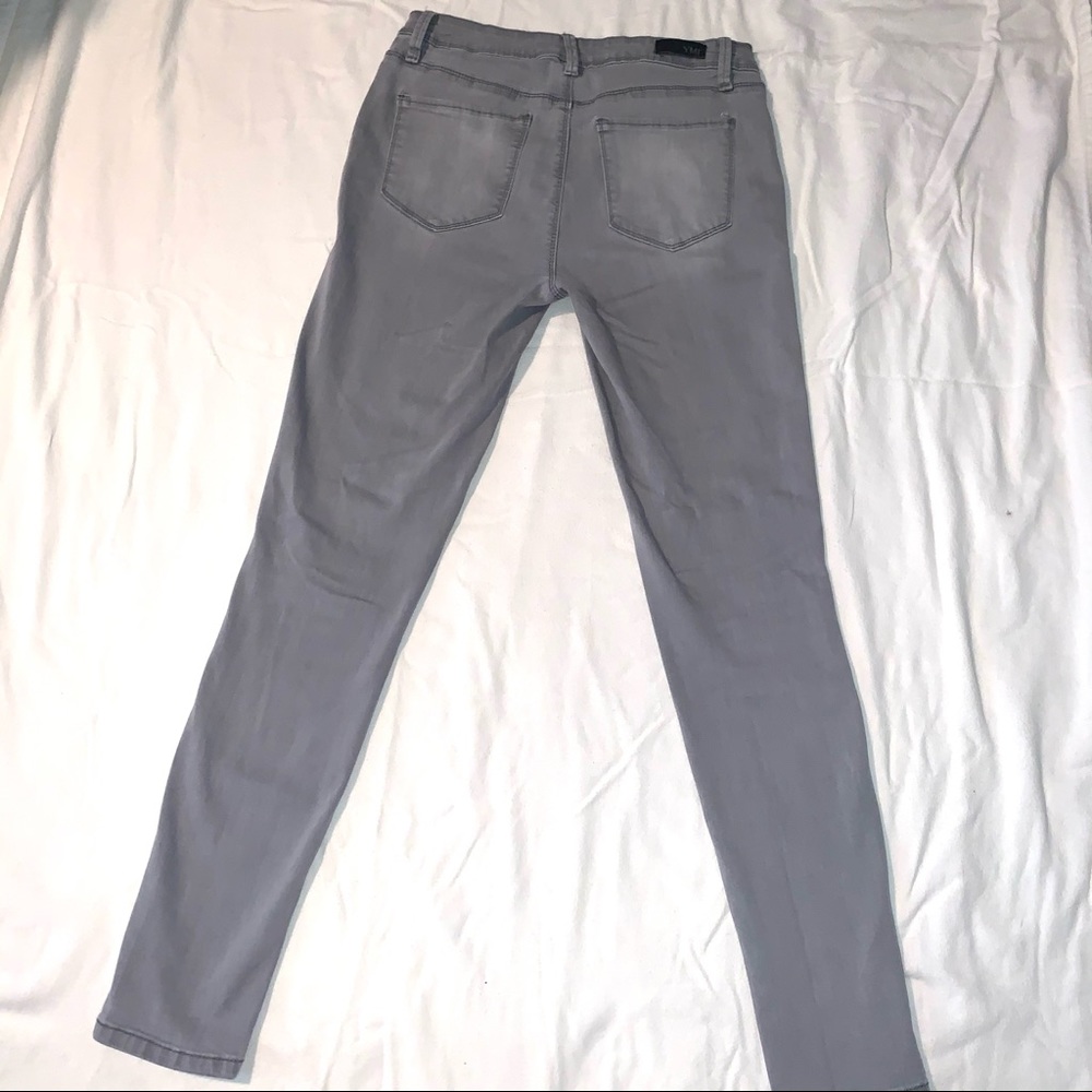 Mid Rise Skinny Jeans - Picture 3 of 4